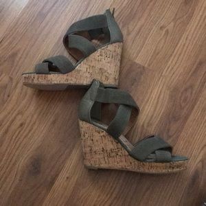 Green Cork Wedges